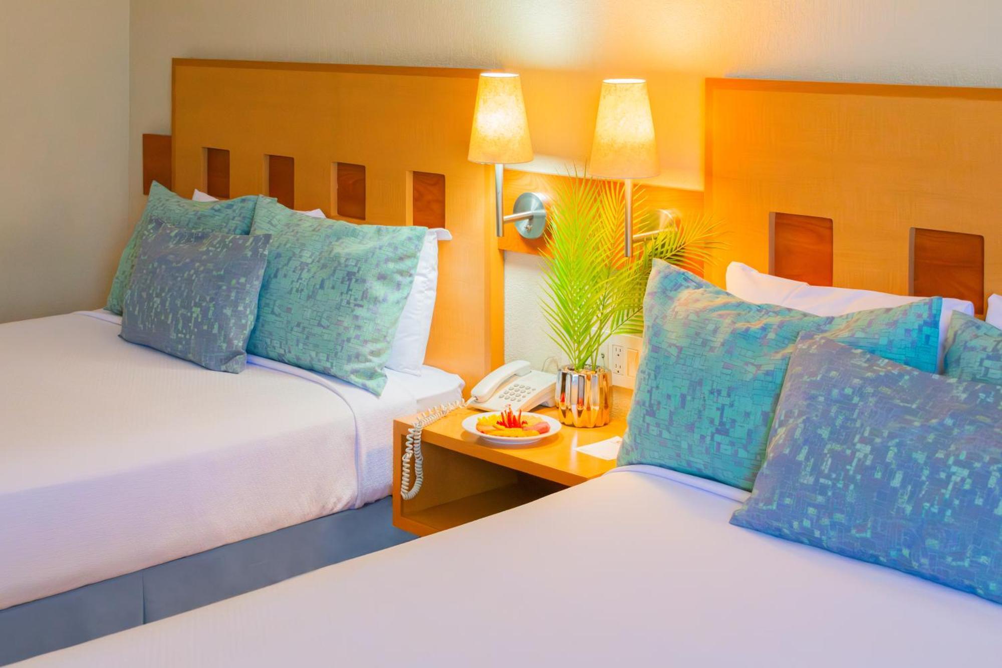 Hotel Mirabel ケレタロ エクステリア 写真