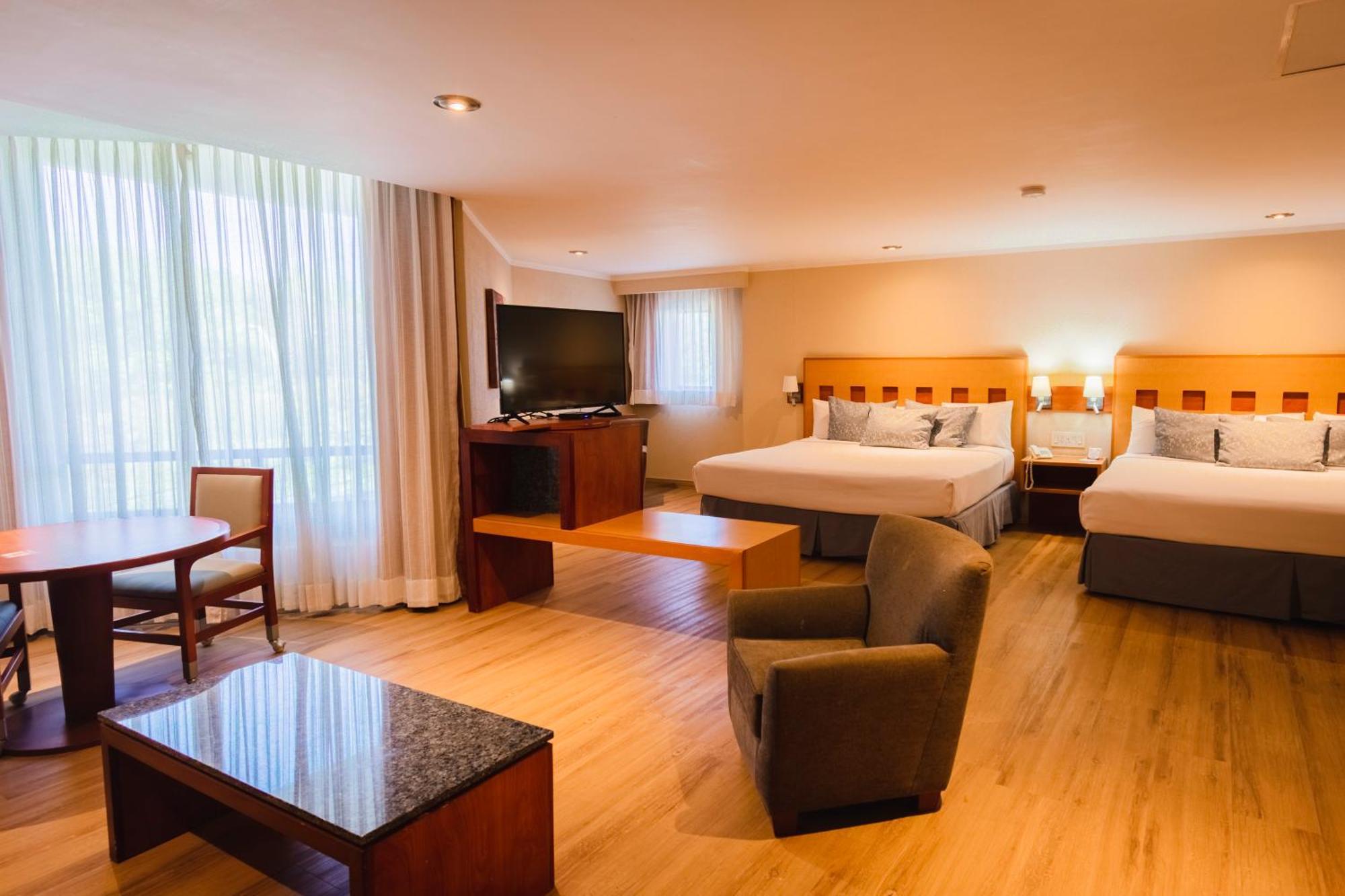 Hotel Mirabel ケレタロ エクステリア 写真